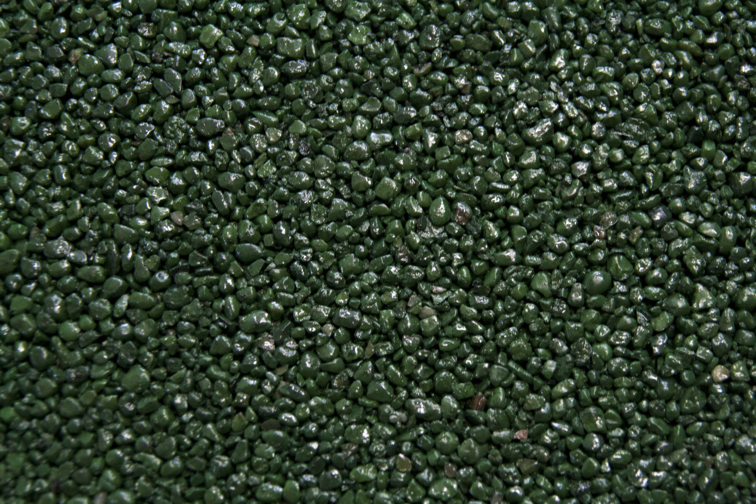 nawierzchnia ekoway z barwionego kruszywa koloru zielonego